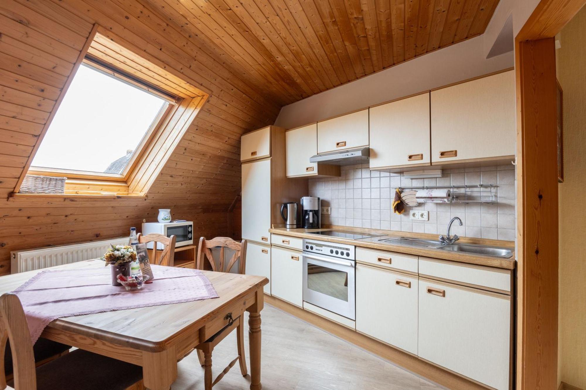 Ferienwohnungen Engelmann, 35107 Holtland ภายนอก รูปภาพ